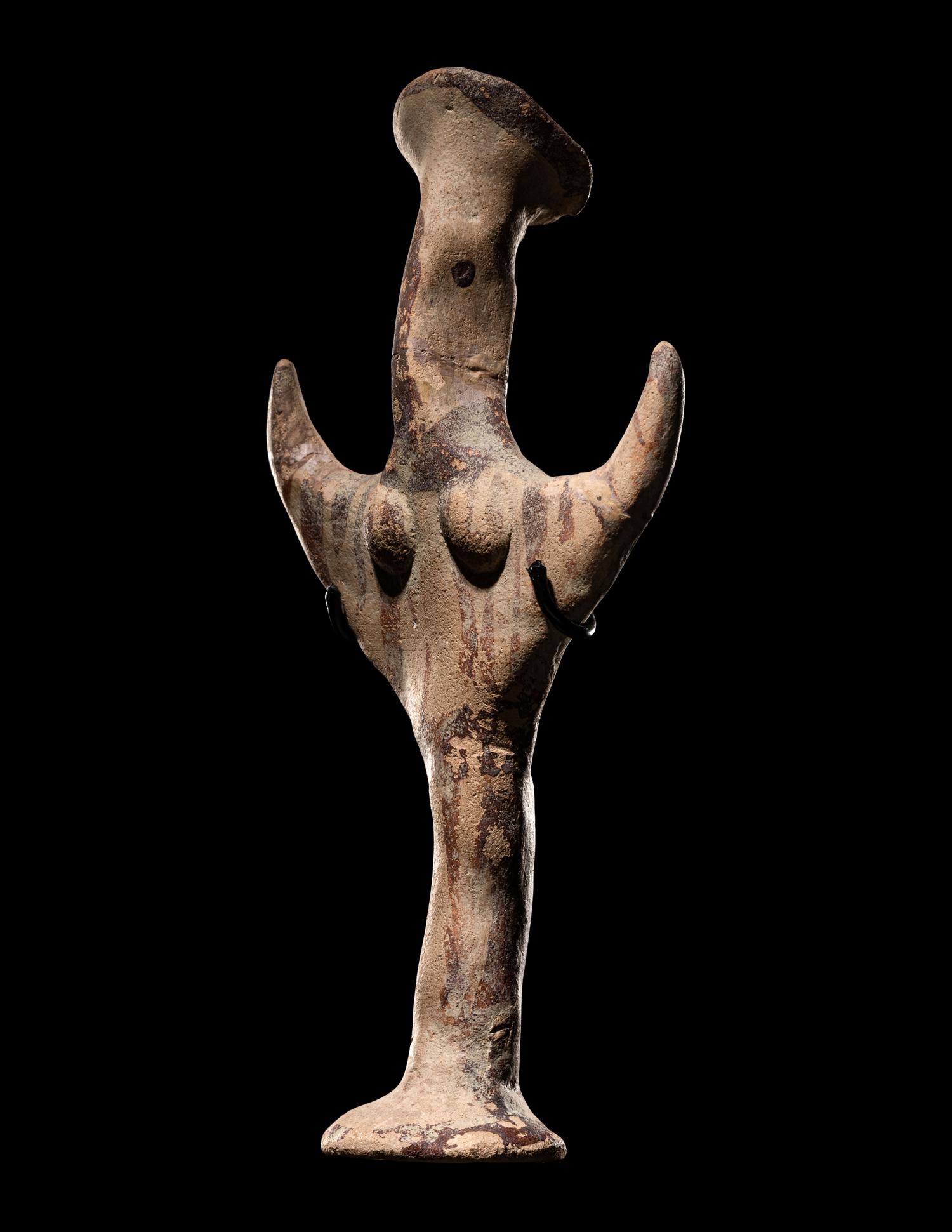 A Mycenaean Terracotta Psi Idol
