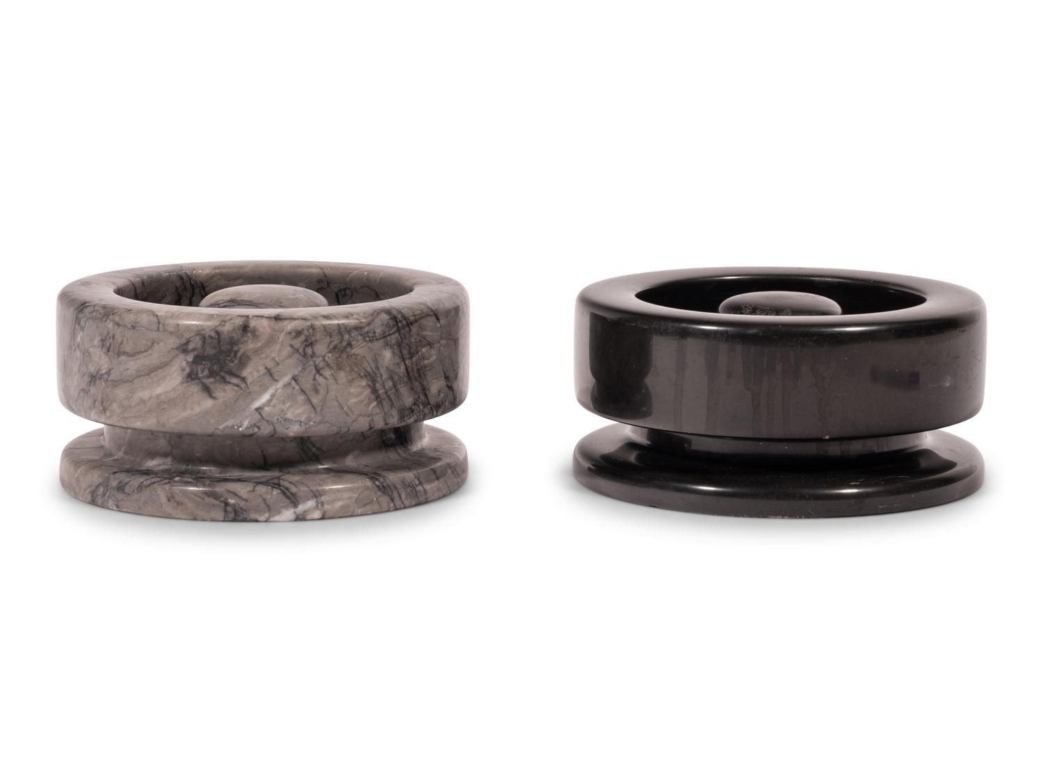 Pair of Ashtrays, model 8532 Knoll, USA
