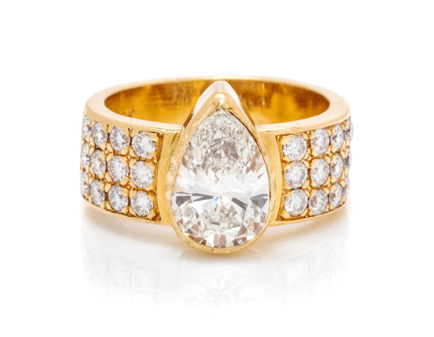 An 18 Karat Yellow Gold and Diamond Ring, 7.50 dwts.