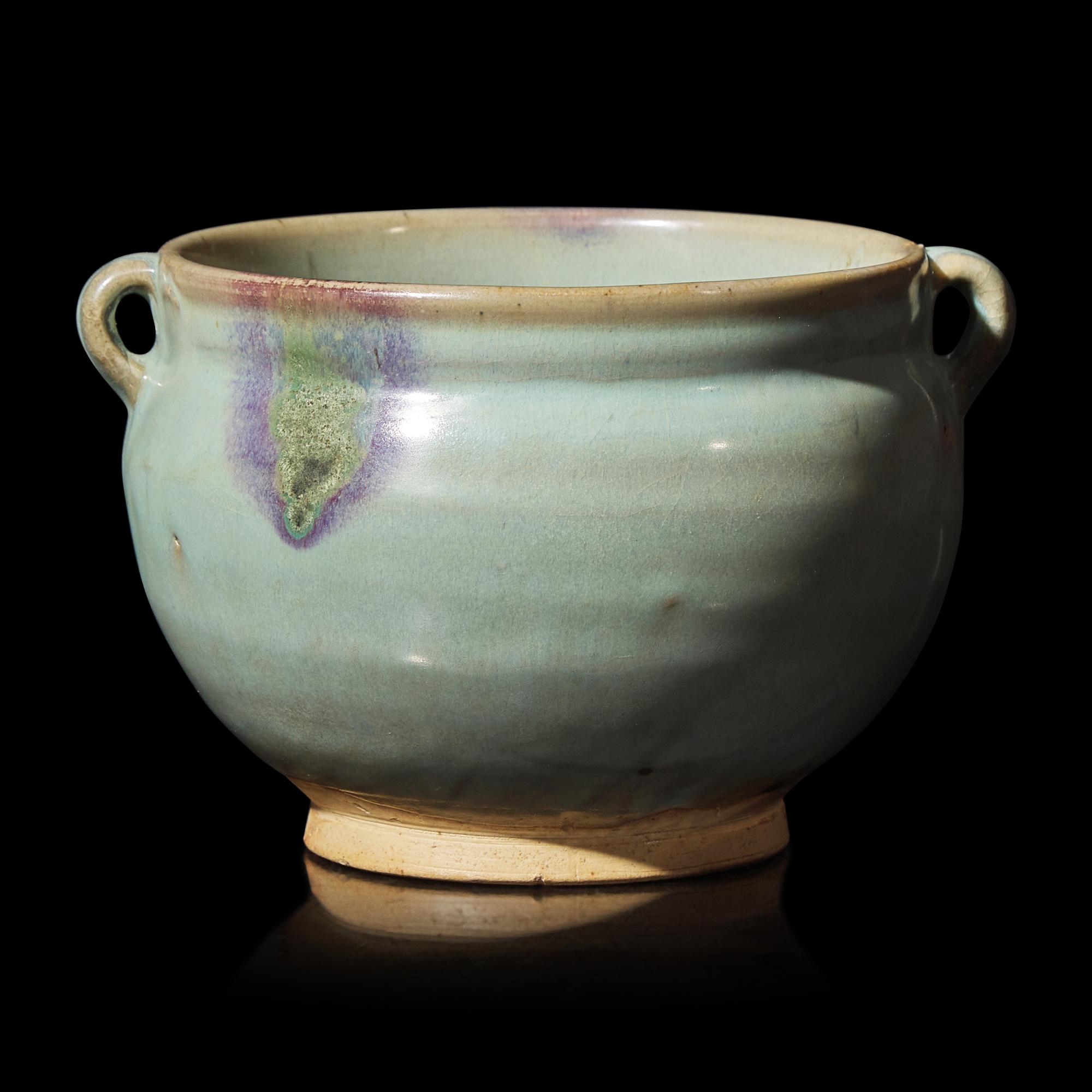 A Chinese Junyao Style Jar 鈞窯雙係罐