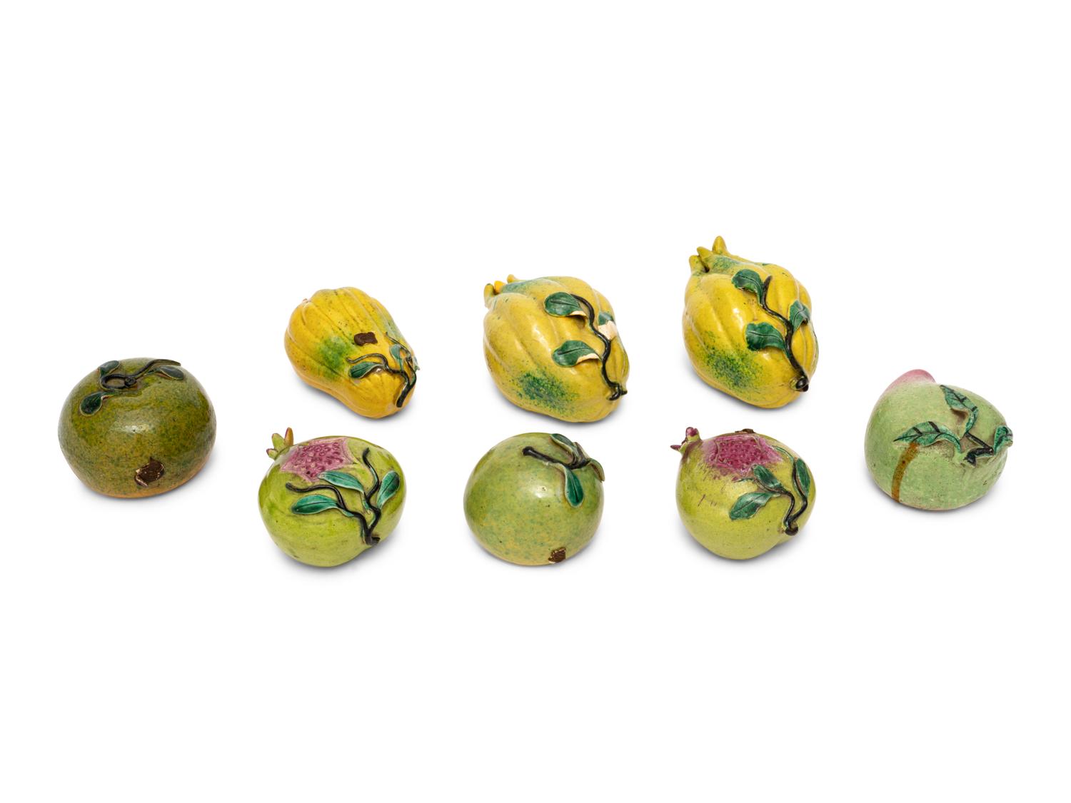 Eight Chinese Export Porcelain Offering Fruits