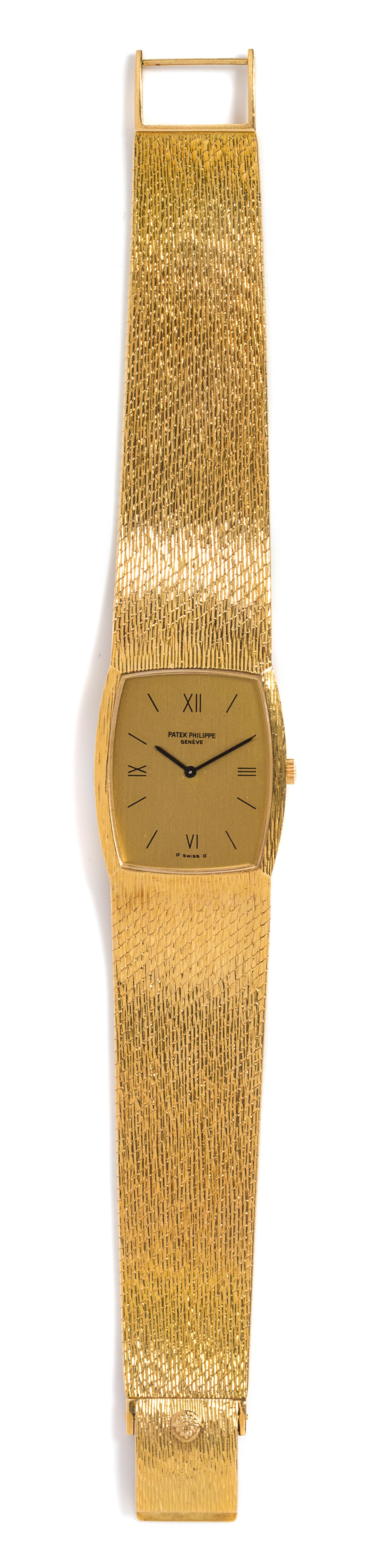An 18 Karat Yellow Gold Ref. 125357 Wristwatch, Patek Philippe,