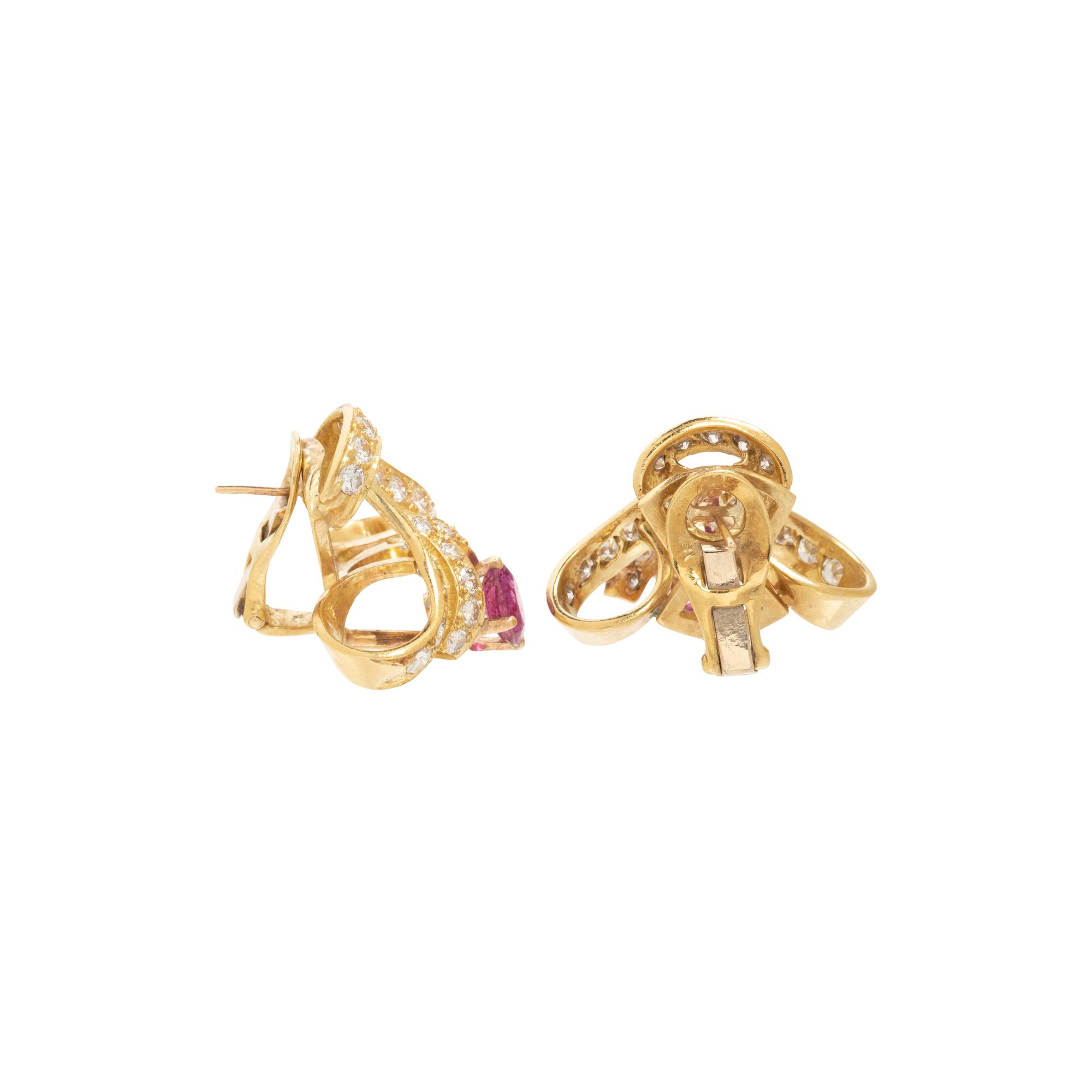 YELLOW GOLD, PINK SAPPHIRE AND DIAMOND EARCLIPS