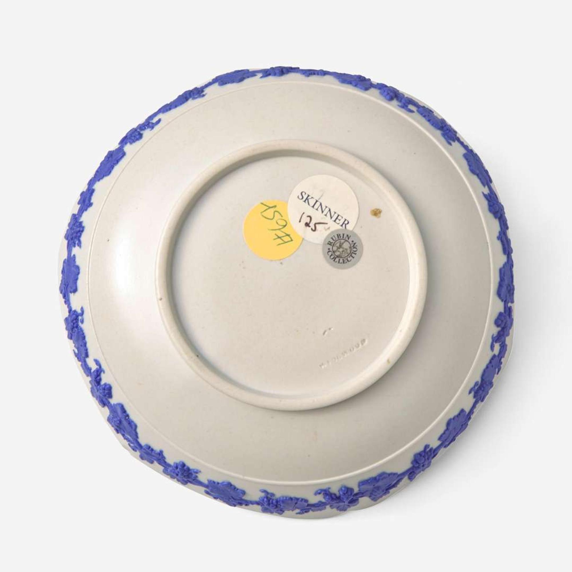 A Wedgwood White Stoneware Inkstand UK, circa 1820
