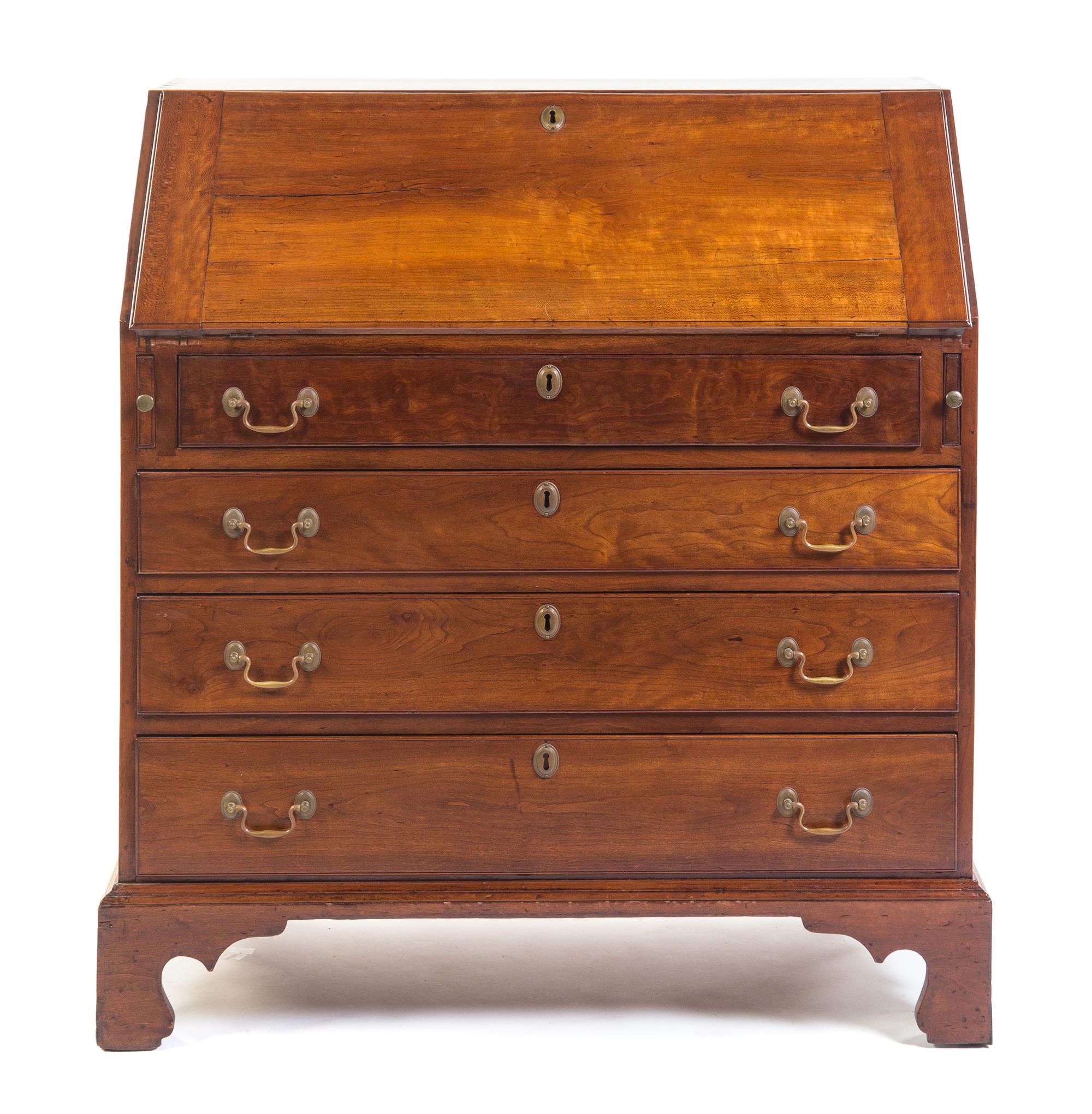 An American Maple Slant Front Desk Height 41 x width 38 1/4 x depth 20 inches. — 18TH/19TH CENTURY