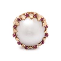 CULTURED MABE PEARL AND RUBY RING