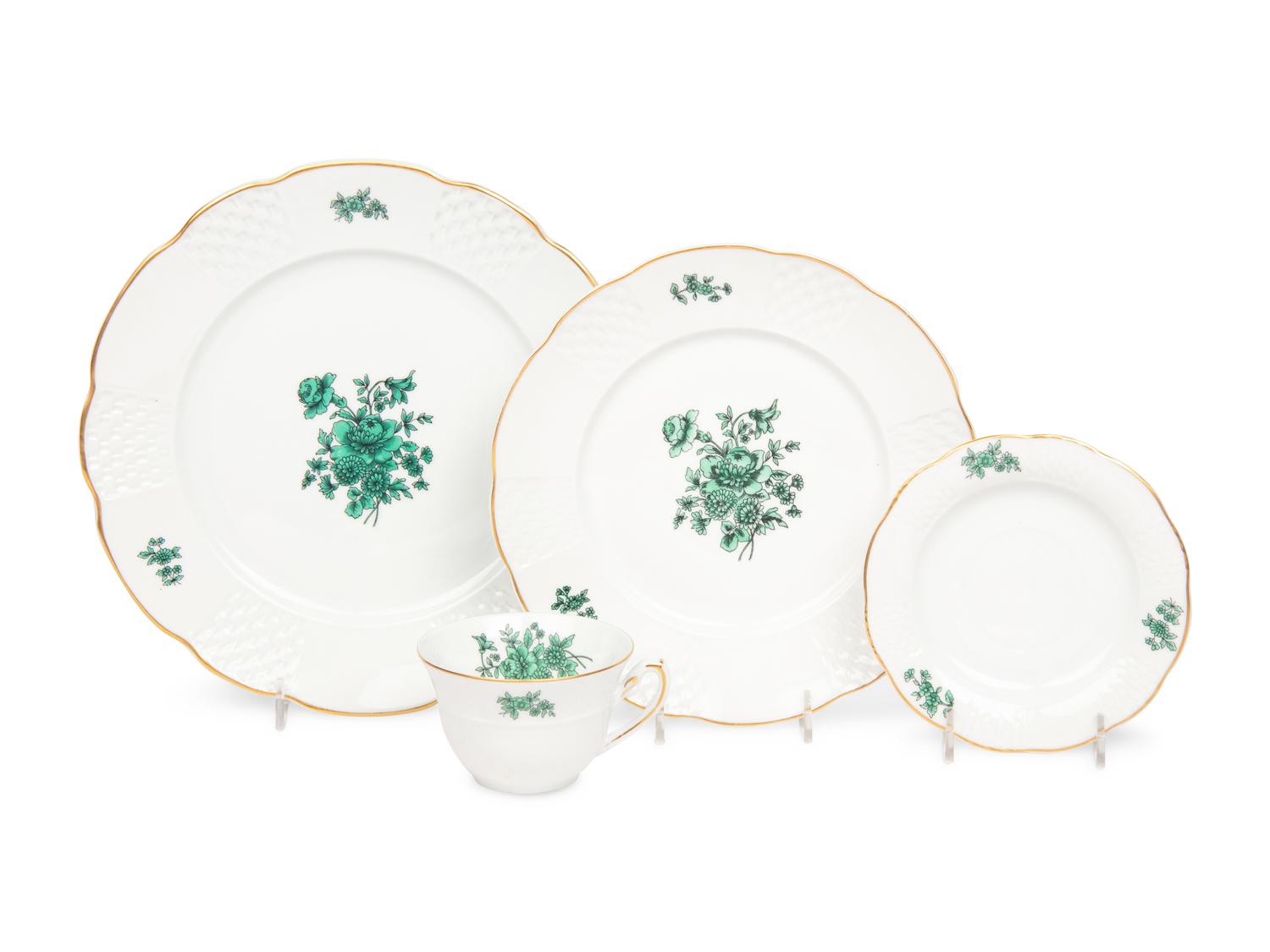 A Vista Allegre Porcelain Dinner Service