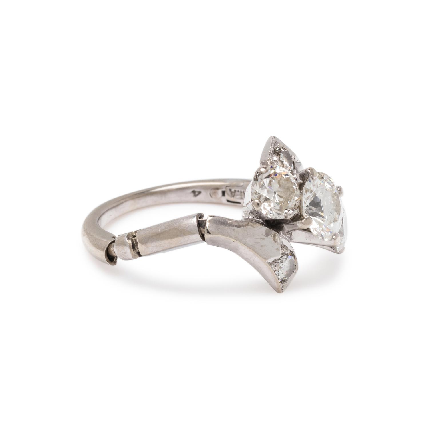 DIAMOND RING