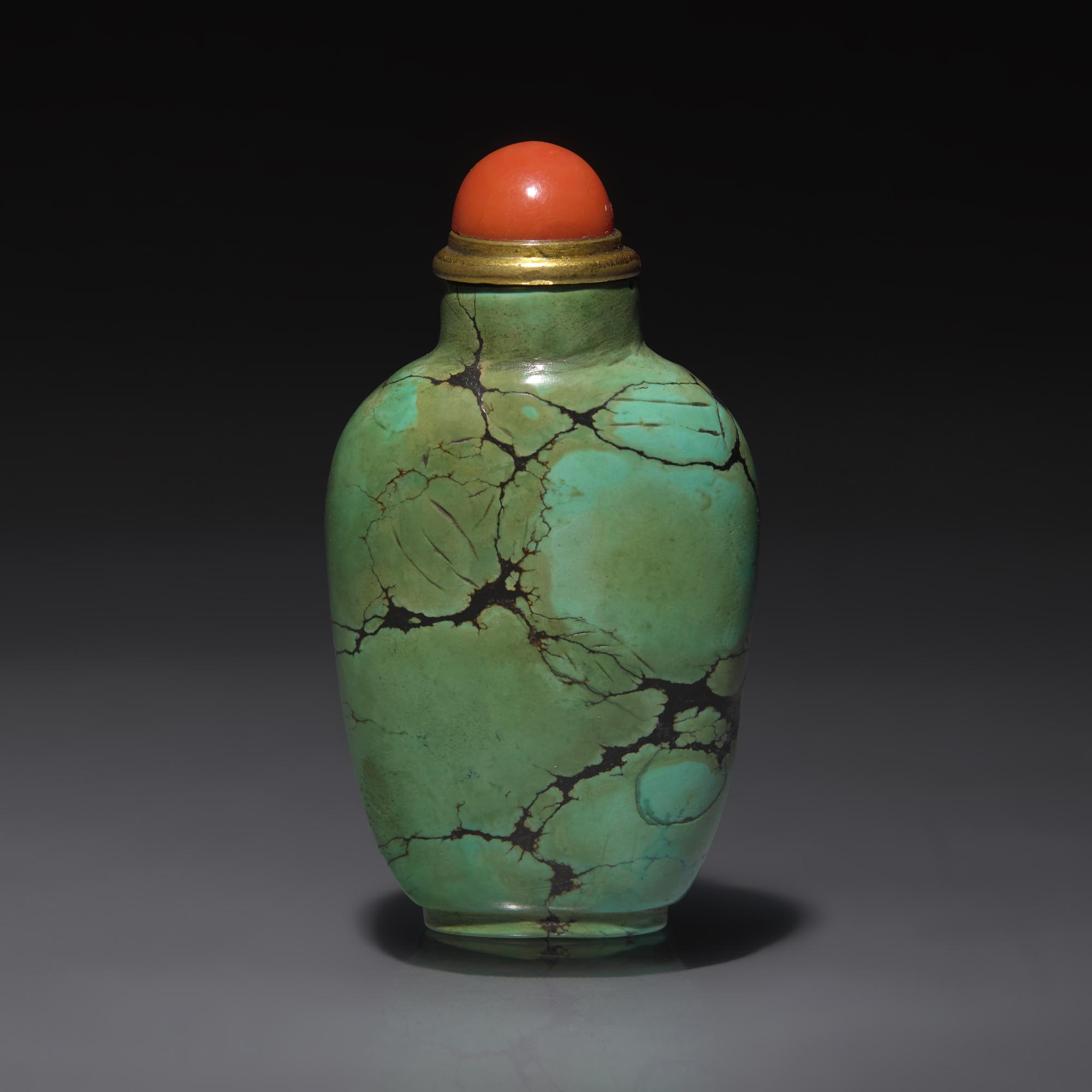 A Chinese Turquoise Matrix Snuff Bottle, Qing Dynasty, Circa 1790-1850 — 1790–1850年 綠松石鼻煙壺