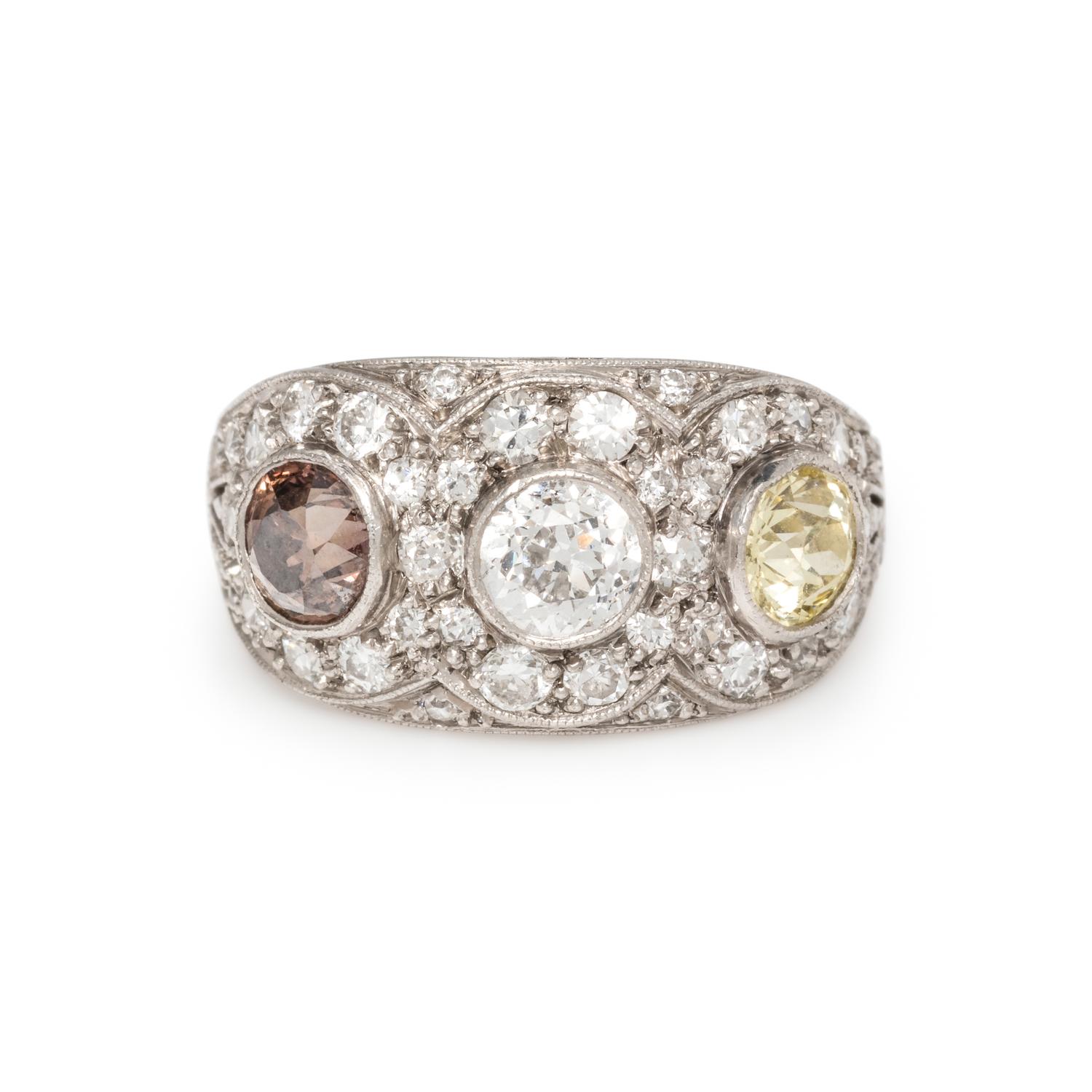 DIAMOND AND COLORED DIAMOND RING