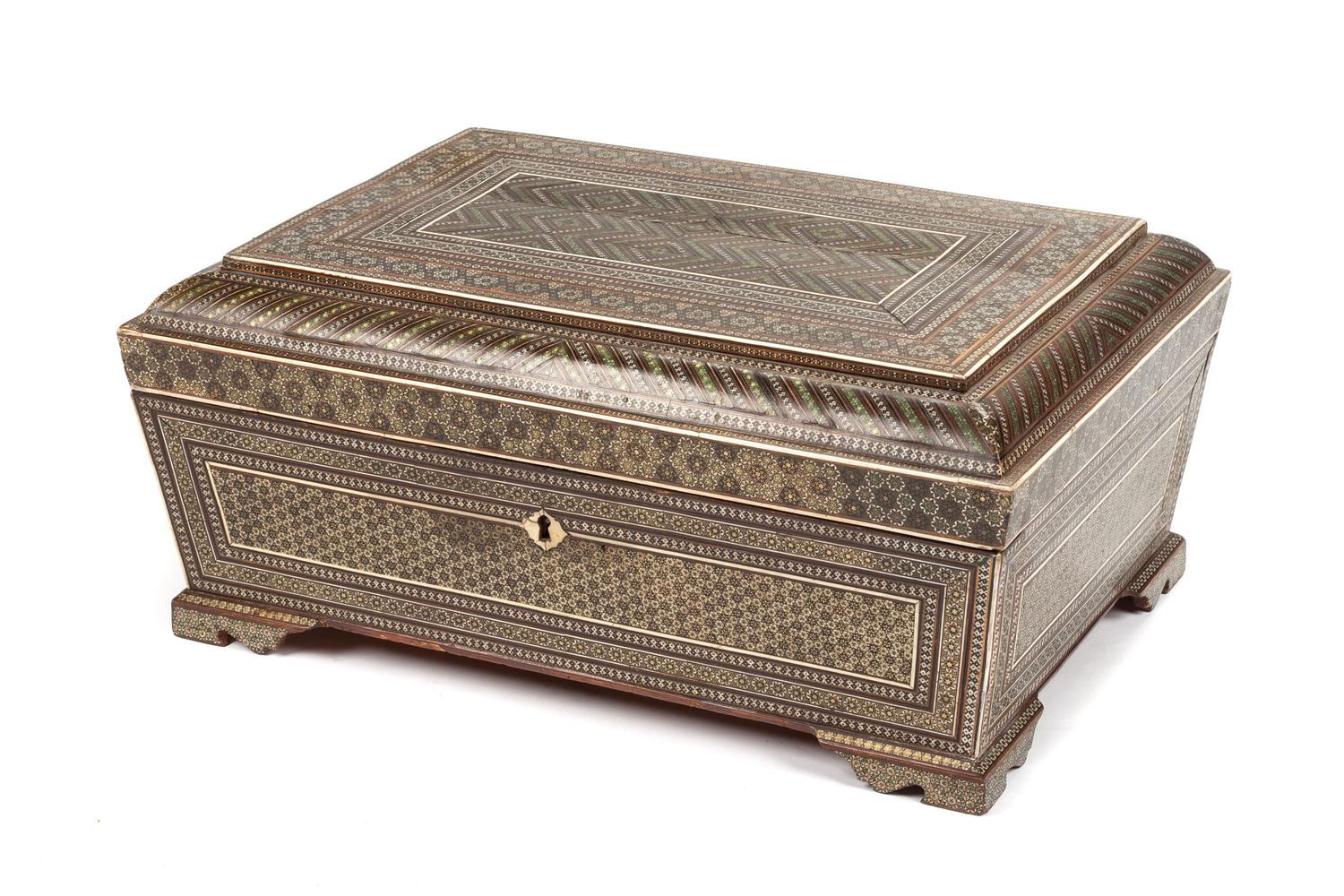 An Anglo-Indian Inlaid Box Width 20 inches. — 19TH CENTURY