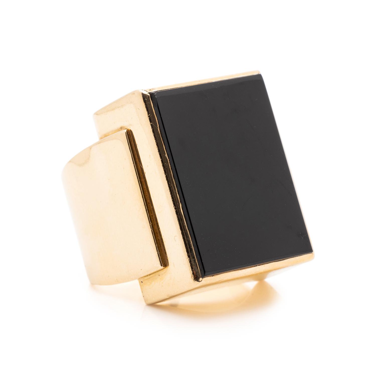 COLLECTION OF YELLOW GOLD AND ONYX JEWELRY