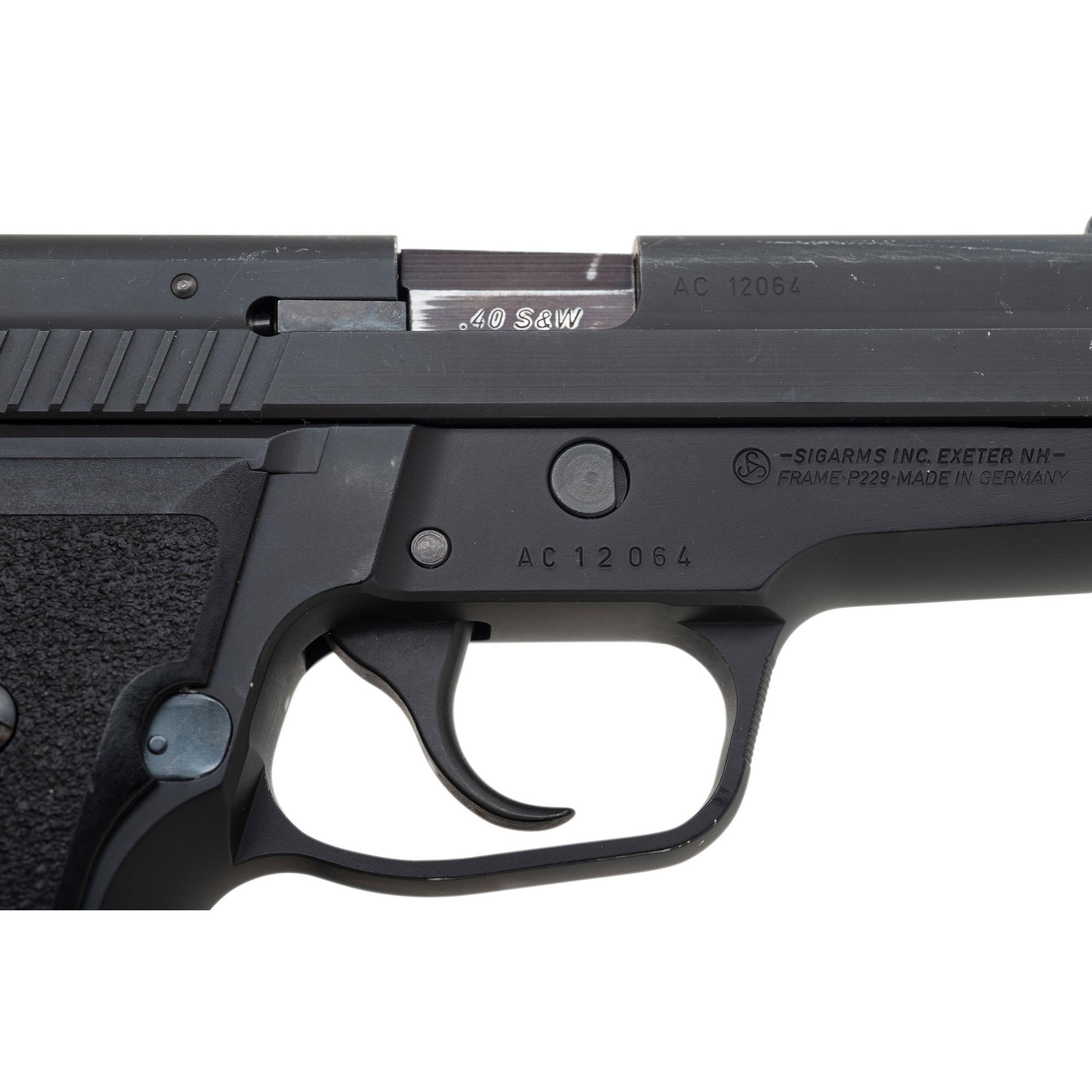*Sig P229 .40 S&W
