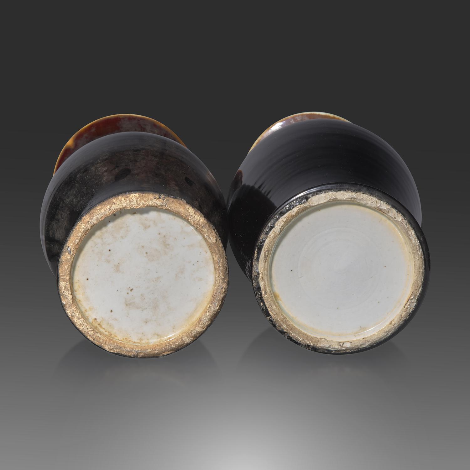 Two Chinese Mirror Black Glazed Porcelain Vases 黑釉鳳尾尊兩件