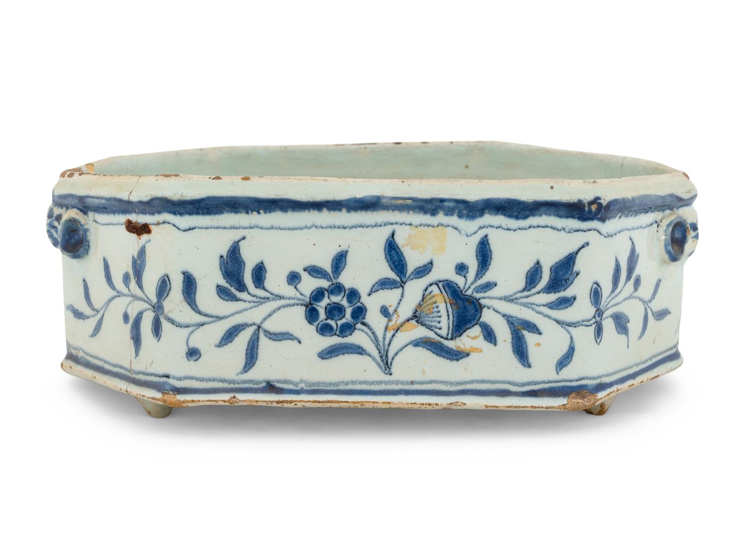 A Delft Delft Blue and White Lavabo and Basin