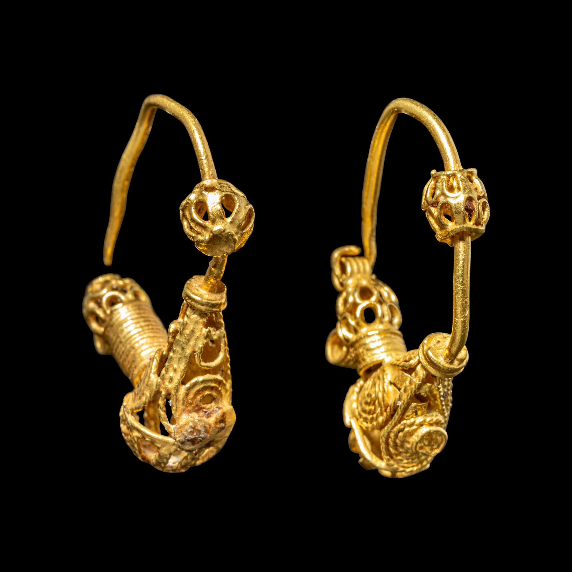 A Pair of Byzantine or Islamic Gold Earring in the Form of Doves