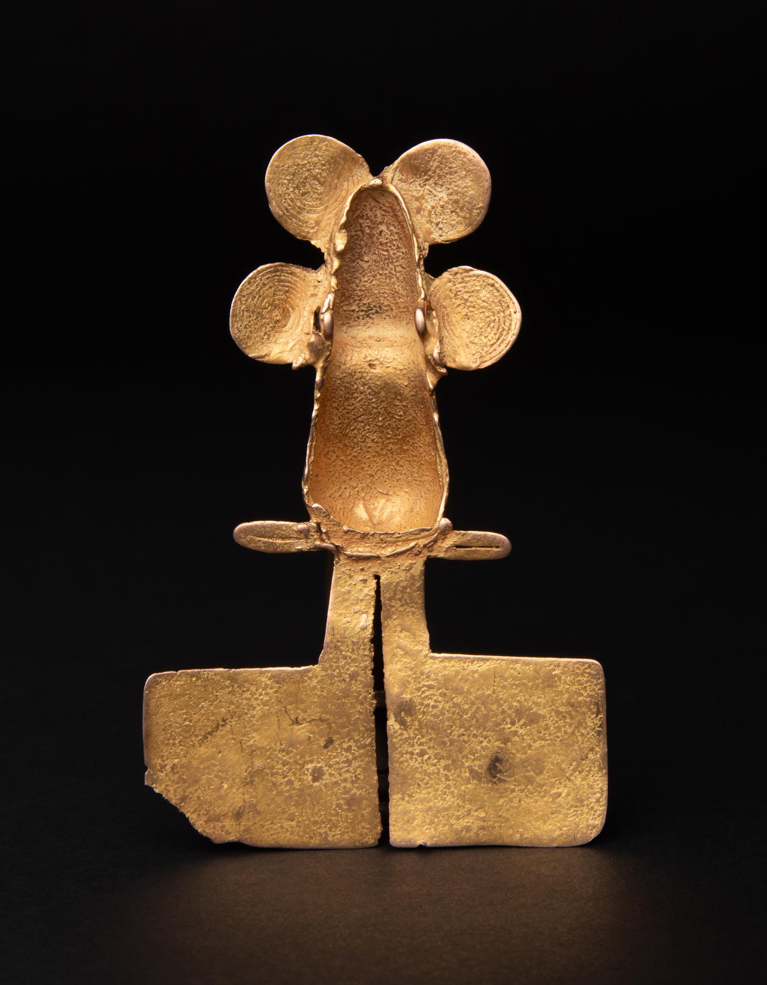 A Chiriquí Gold Frog Pendant