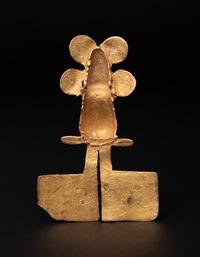 A Chiriquí Gold Frog Pendant