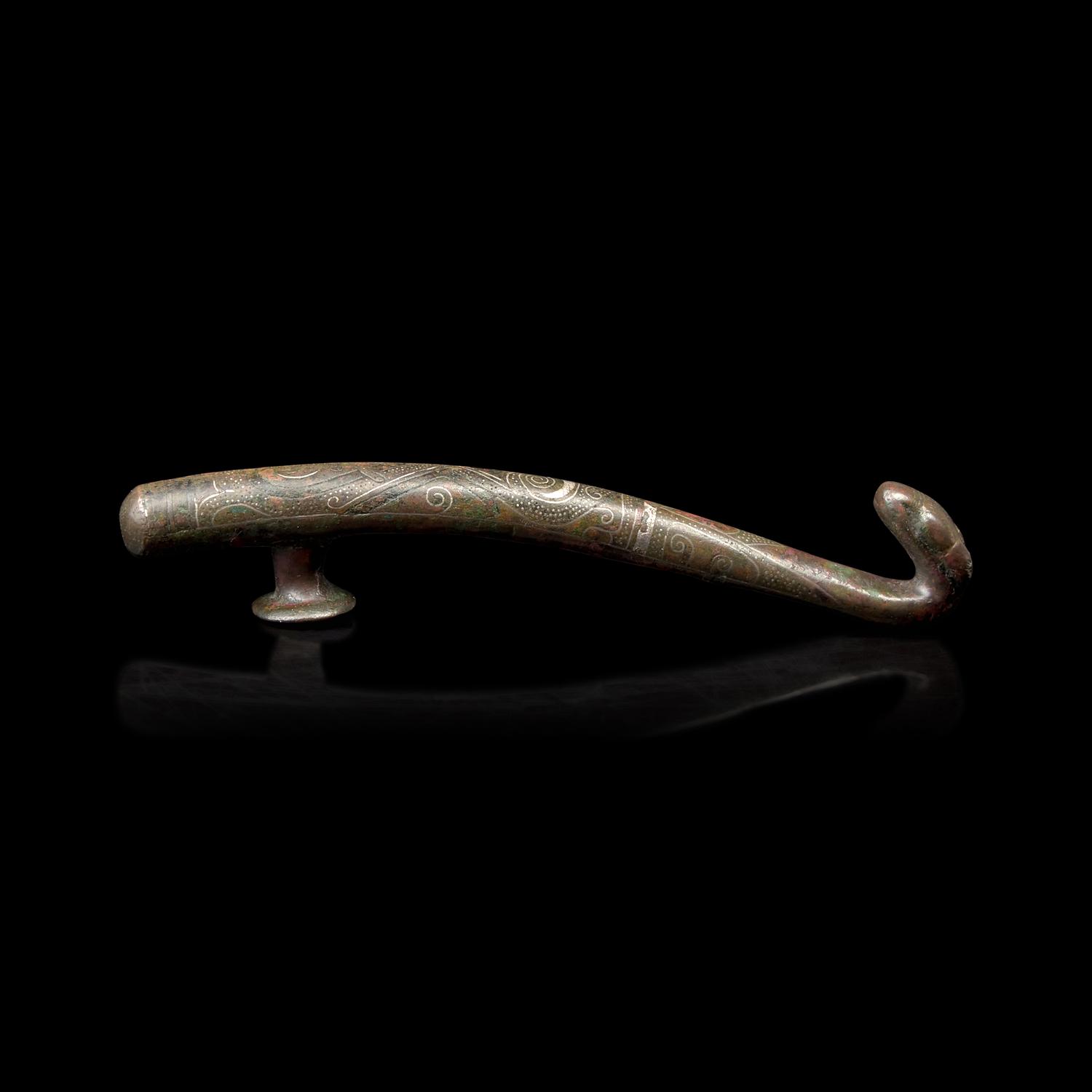 A Chinese Silver Inlaid Bronze Belt Hook, Warring States-Han Dynasty(476.BC-220.AD) 戰國-漢 (476.BC-220.AD) 銅嵌銀帶鉤