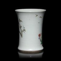 A Small Chinese Famille Verte Brush Pot, Bitong — 五彩花鳥圖小筆筒