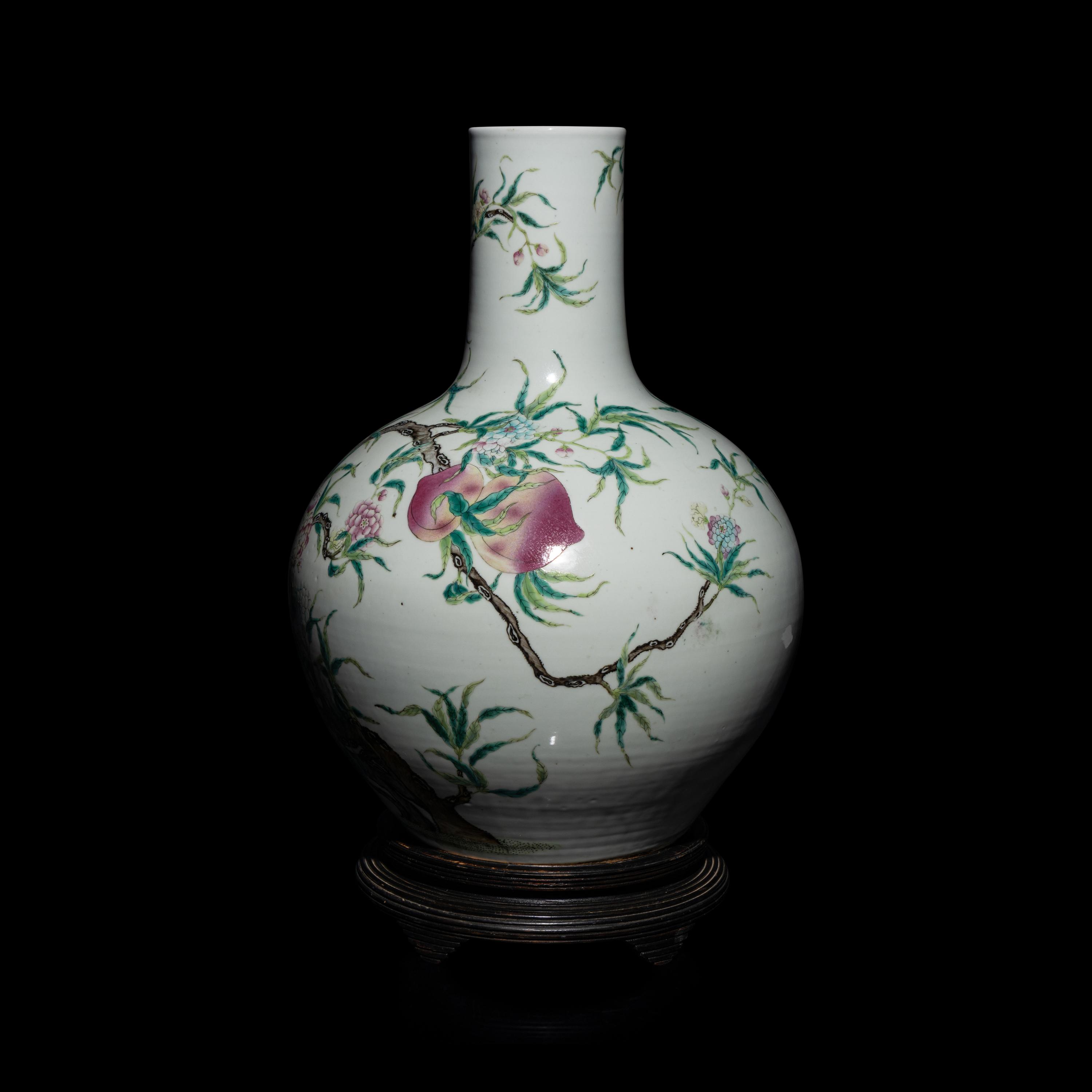 A Large Chinese Famille Rose Porcelain 'Nine Peaches' Tianqiuping Vase, Late Qing Dynasty — 清晚期 粉彩九桃大天球瓶