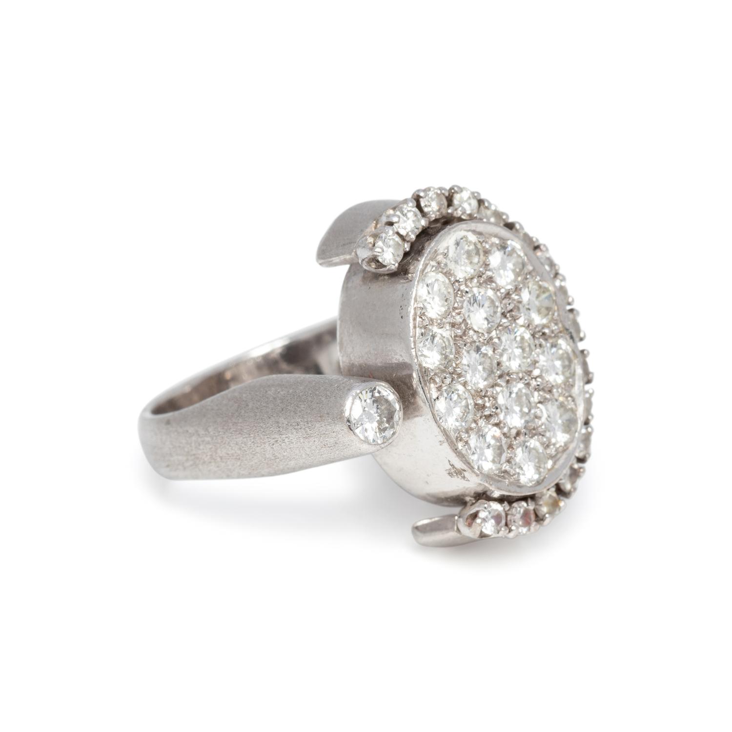 DIAMOND RING