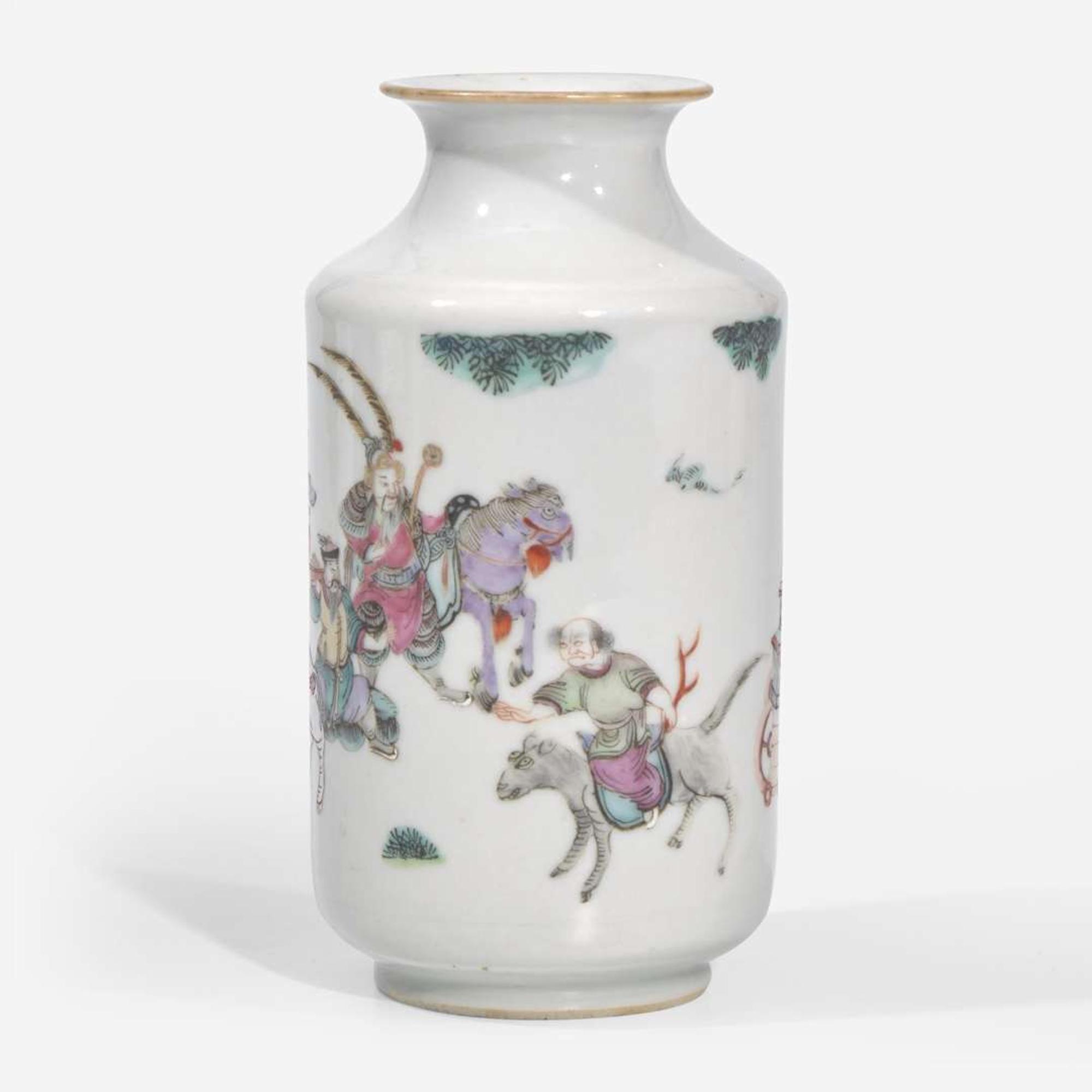 A Chinese famille-rose decorated "tribute bearers" small porcelain vase 粉彩小花樽 Qing Dynasty, 19th century ? ????