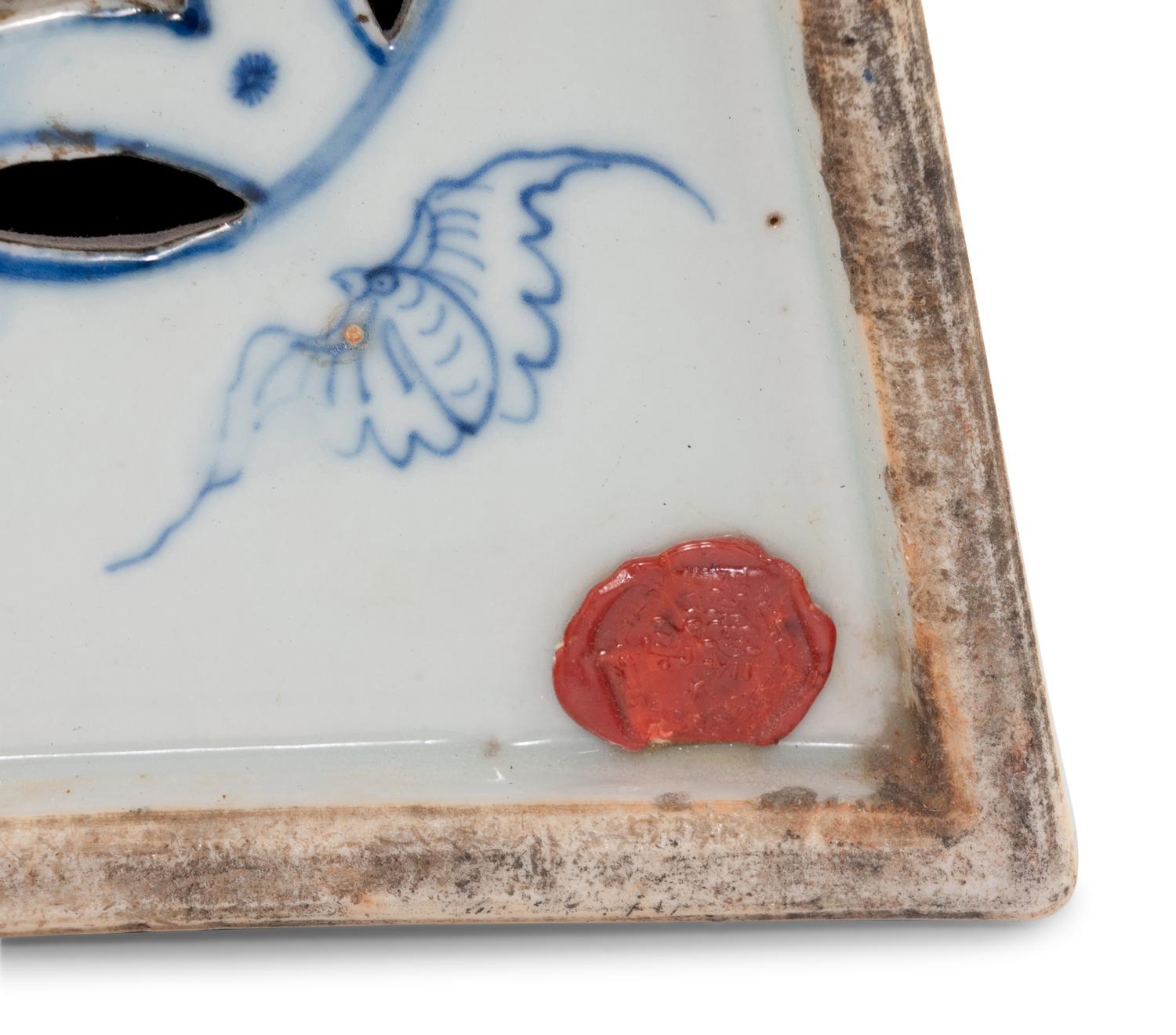A Chinese Export Porcelain Jardinière
