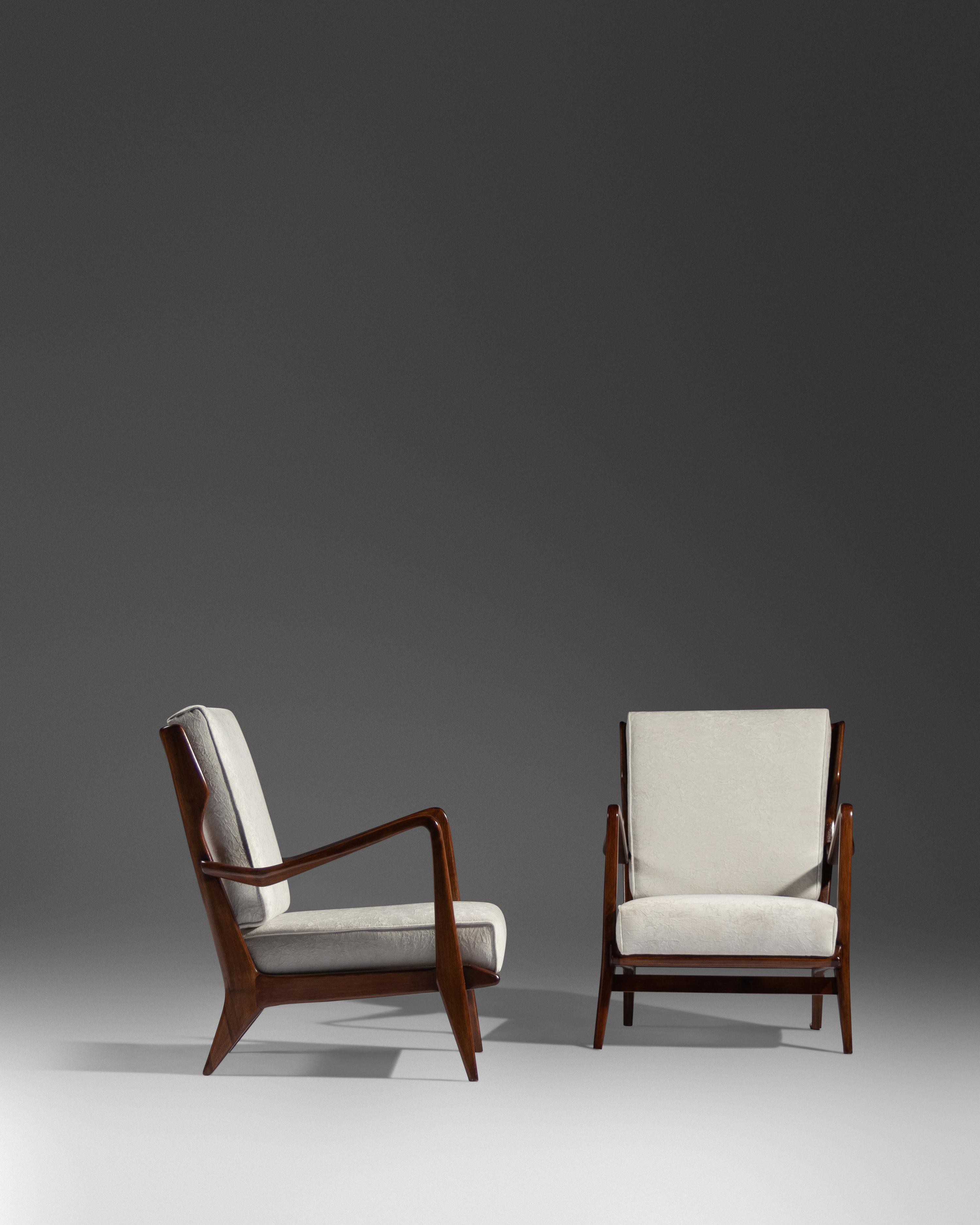 Pair of Lounge Chairs, model 516, Cassina, Italy
