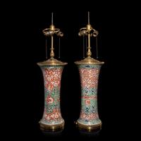 An Associated Pair of Chinese Famille Verte 'Flowers' Porcelain Gu Vases, 18th/19th Century — 清中期 五彩纏枝花卉紋觚一對