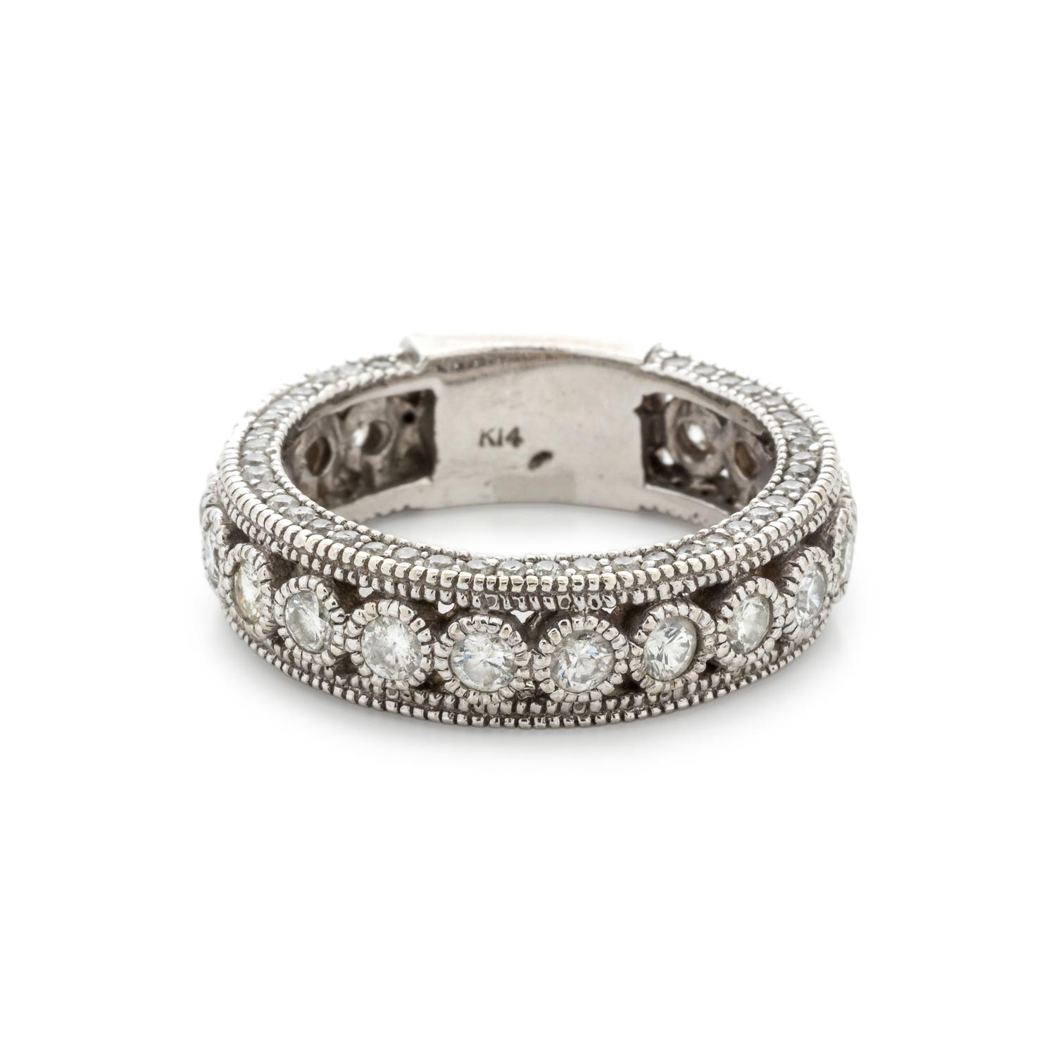 DIAMOND RING