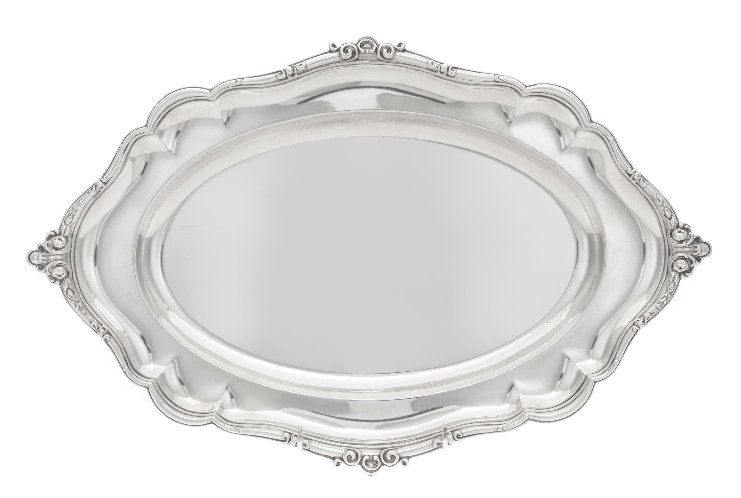 An American Silver Meat Platter, International Silver Co., Meriden, CT, 20th Century, of shaped oval form.