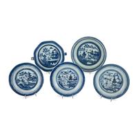 A Group of Chinese Export Blue and White Porcelain Table Articles