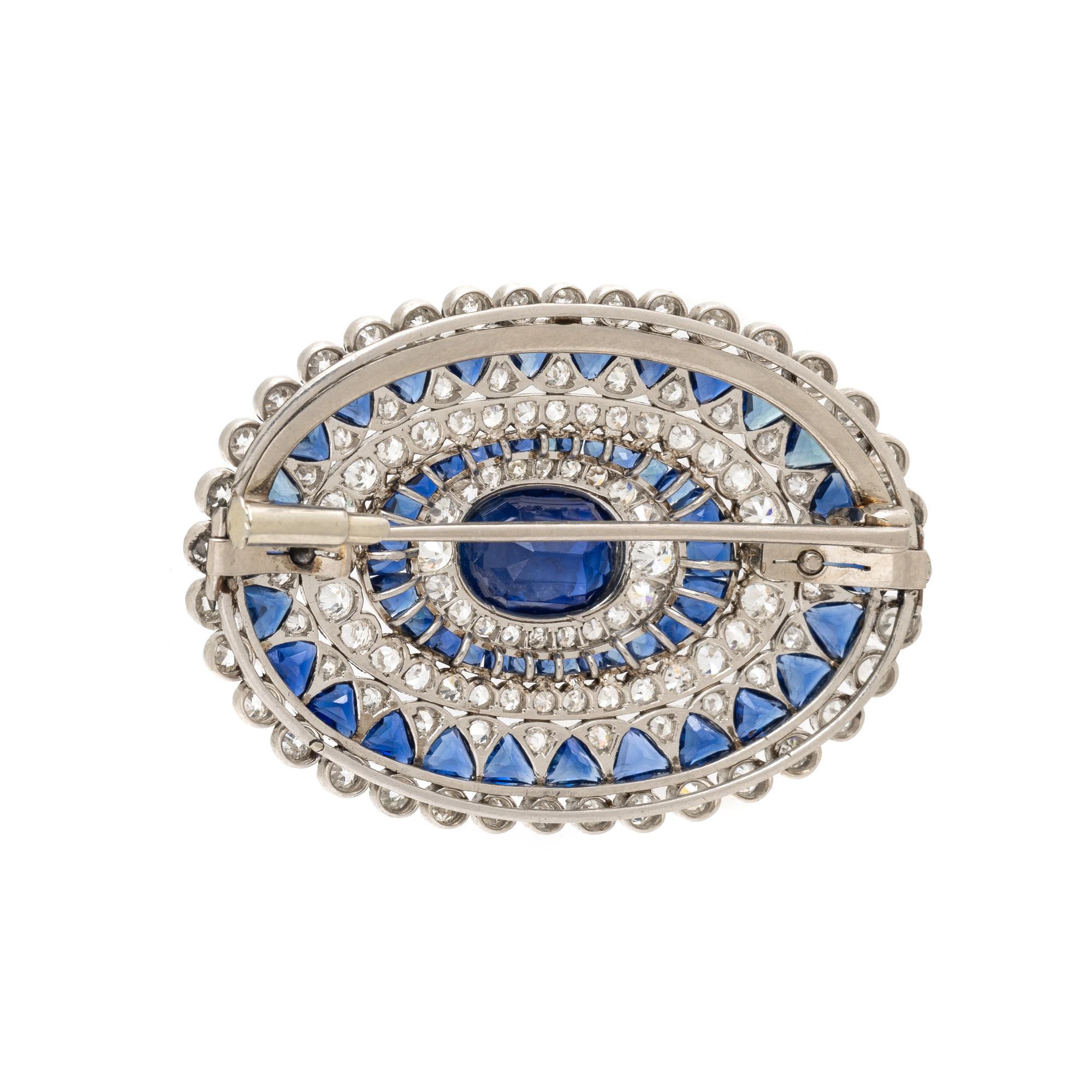 SAPPHIRE AND DIAMOND BROOCH