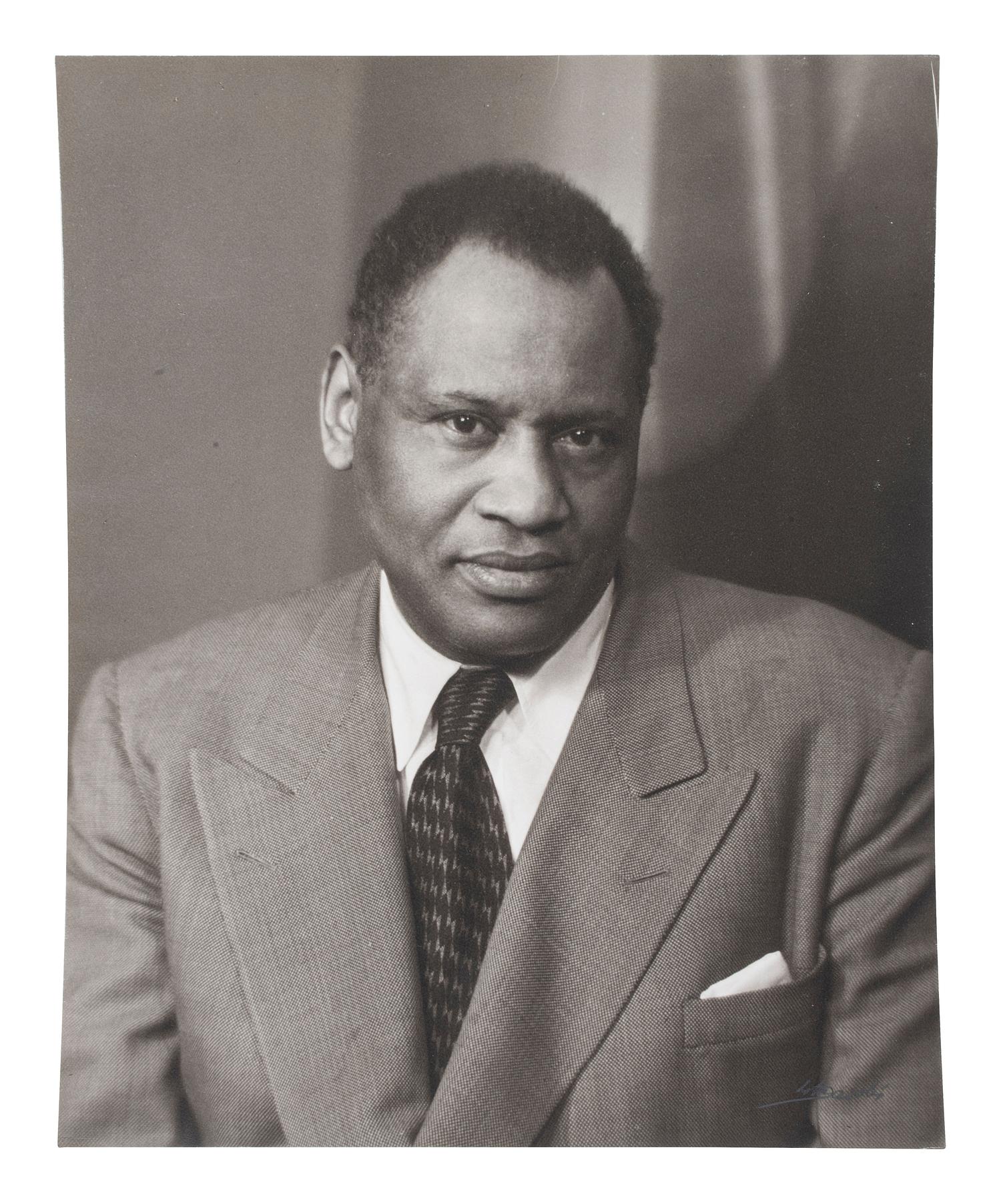 [PHOTOGRAPHY]. JACOBI, Lotte (1896-1990), photographer. Portrait of Paul Robeson. 1952 (printed later).