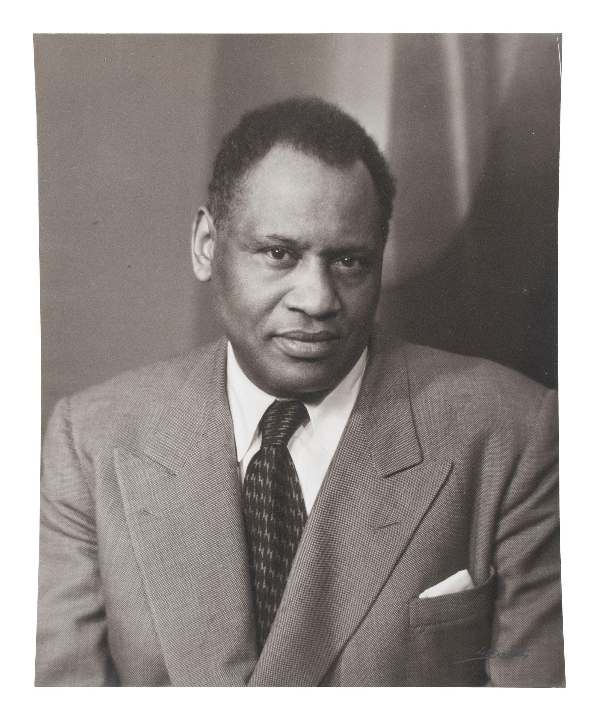 [PHOTOGRAPHY]. JACOBI, Lotte (1896-1990), photographer. Portrait of Paul Robeson. 1952 (printed later).