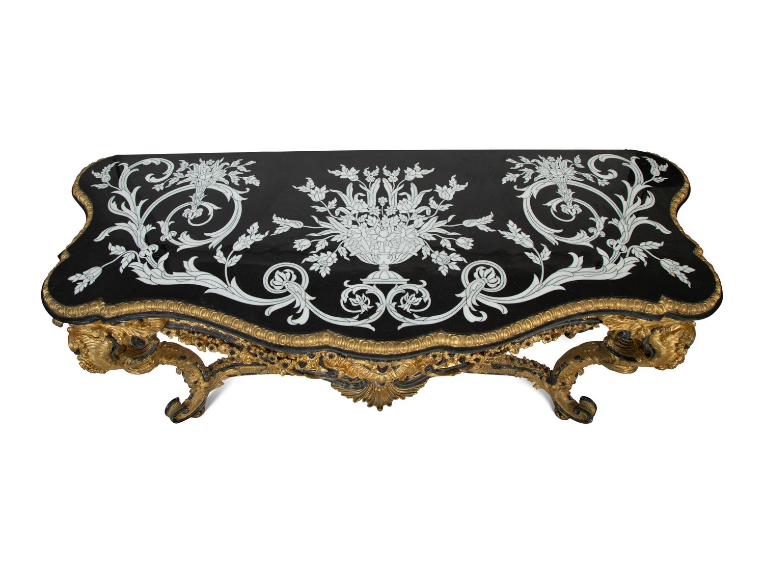 A Louis XV Style Giltwood and Marble Console Table — 20TH CENTURY