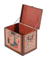 A Chinese Export Painted Box