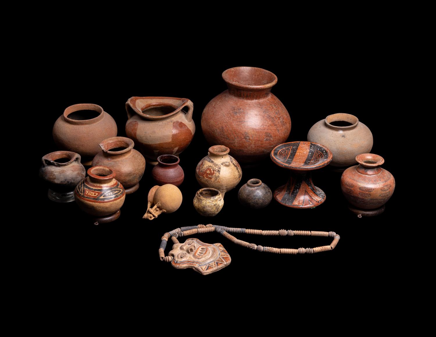 Fifteen Costa Rican and Panamanian Pots and One Polychrome Necklace with a Face Pendant