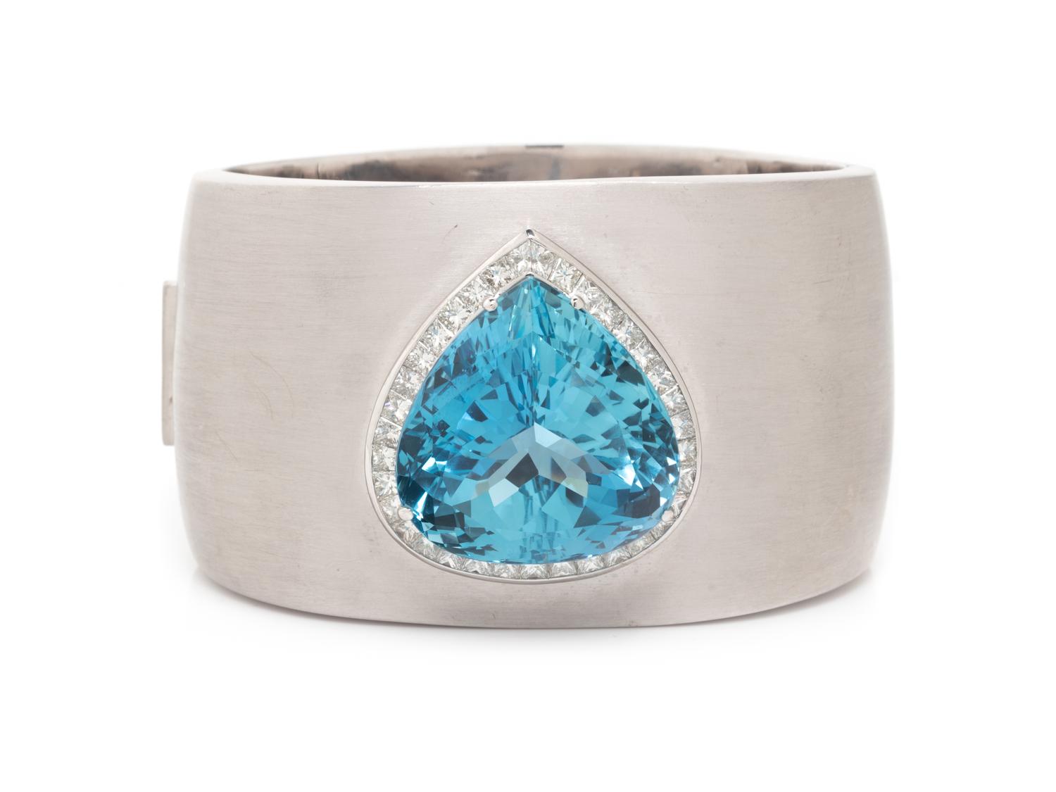 H. STERN, WHITE GOLD, AQUAMARINE, AND DIAMOND BANGLE BRACELET