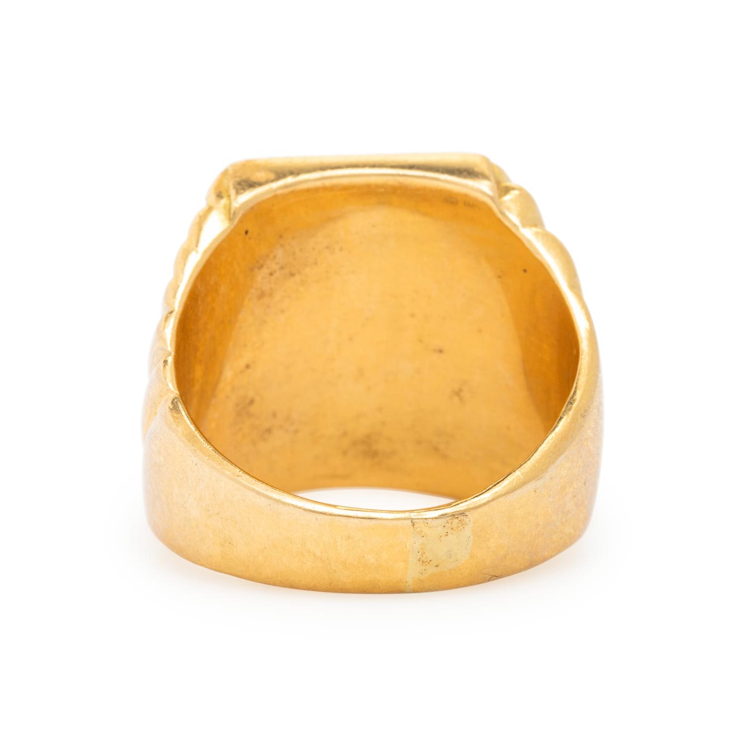 Yellow Gold and Onyx Ring