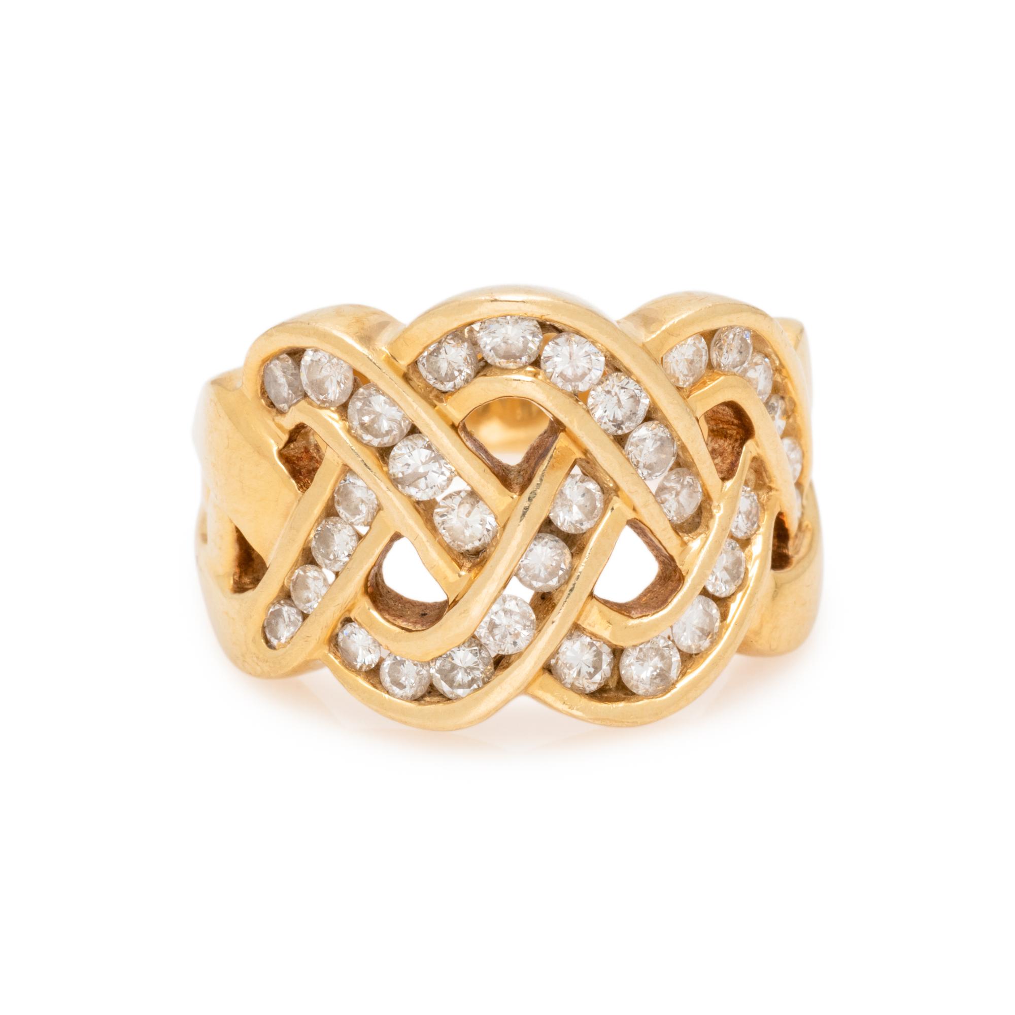 YELLOW GOLD AND DIAMOND RING