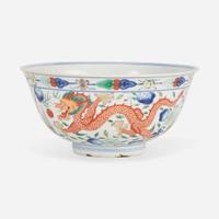 A Chinese wucai-decorated "Dragon and Phoenix" porcelain bowl 五彩龙凤碗 Qianlong six-character seal mark and of the period ????? ? ??