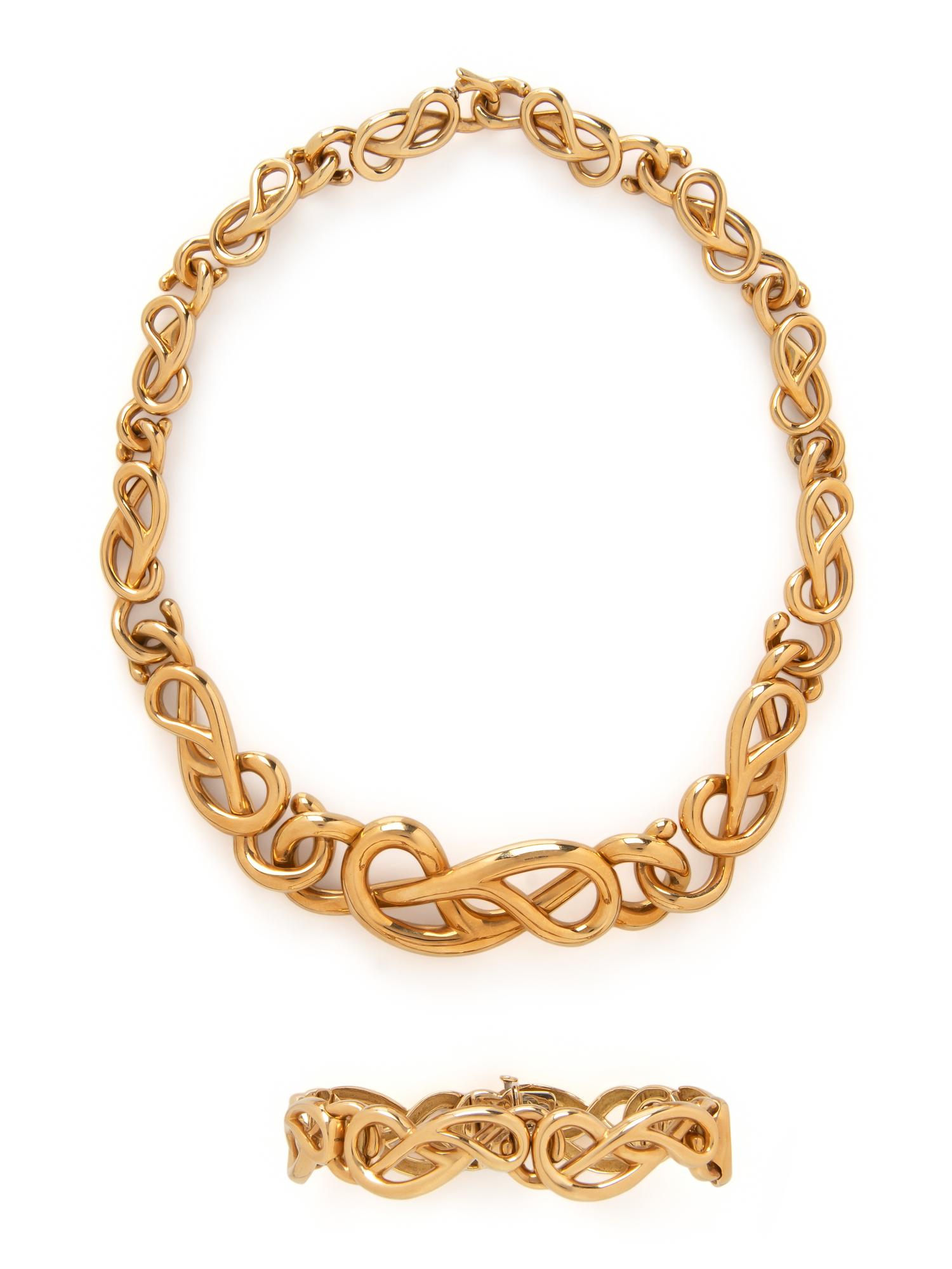 YELLOW GOLD NECKLACE AND BRACELET