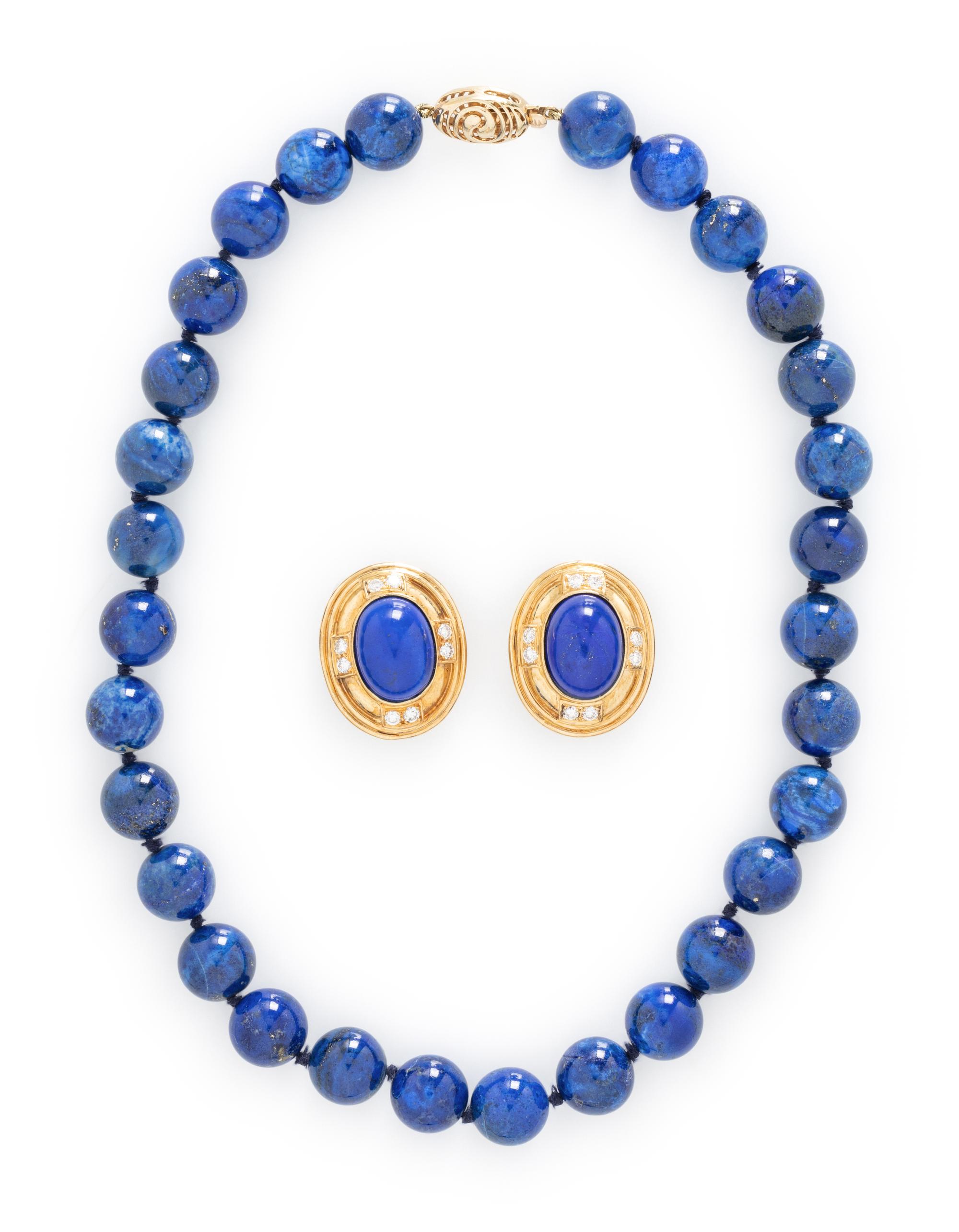 COLLECTION OF YELLOW GOLD AND LAPIS LAZULI JEWELRY