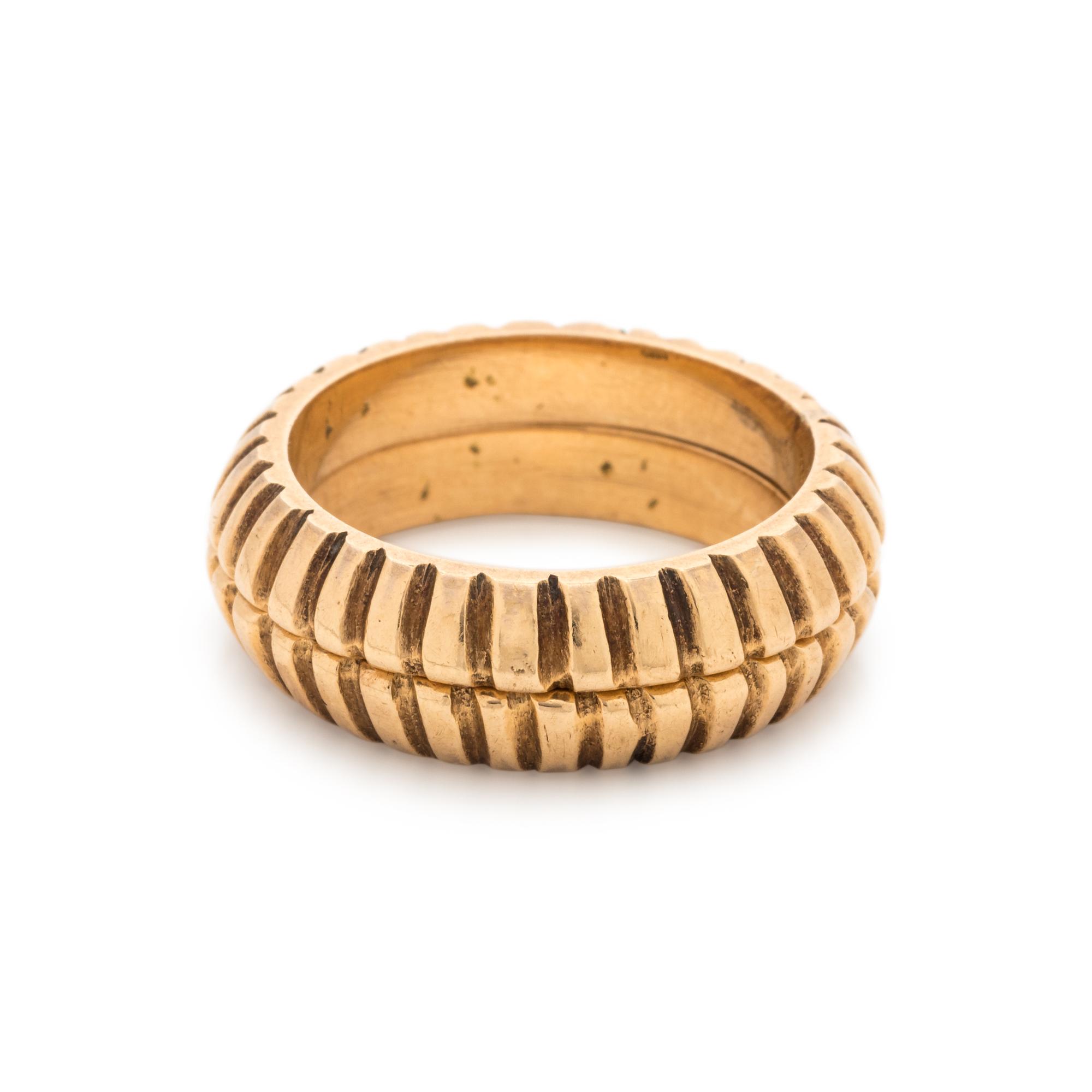 PAIR OF YELLOW GOLD RINGS