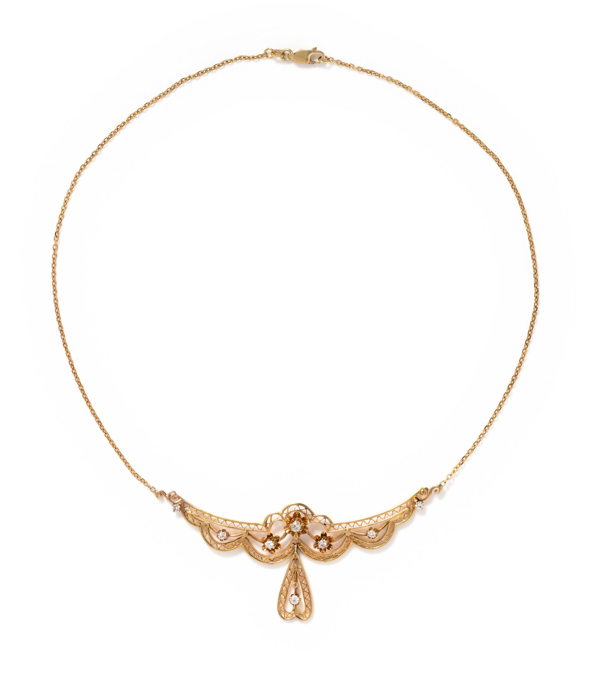YELLOW GOLD AND DIAMOND NECKLACE