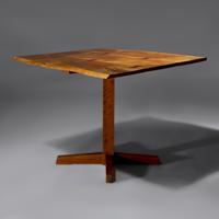Pedestal table with 5 butterfly joints