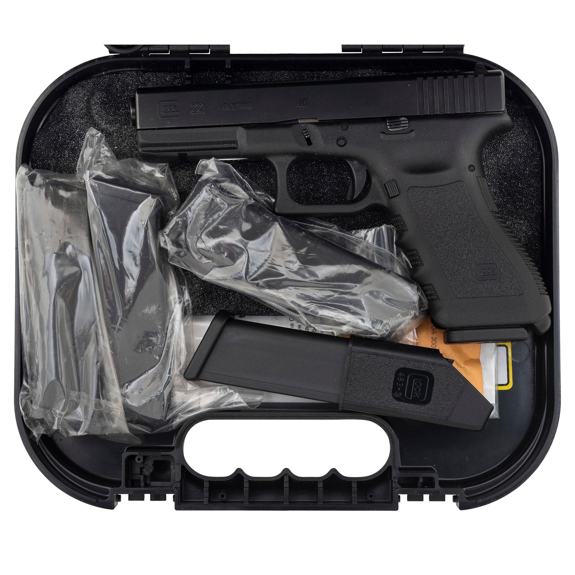 * Glock 22 Gen 3 Pistol in Box with Accessories