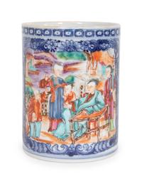 A Chinese Export Mandarin Palette Porcelain Mug